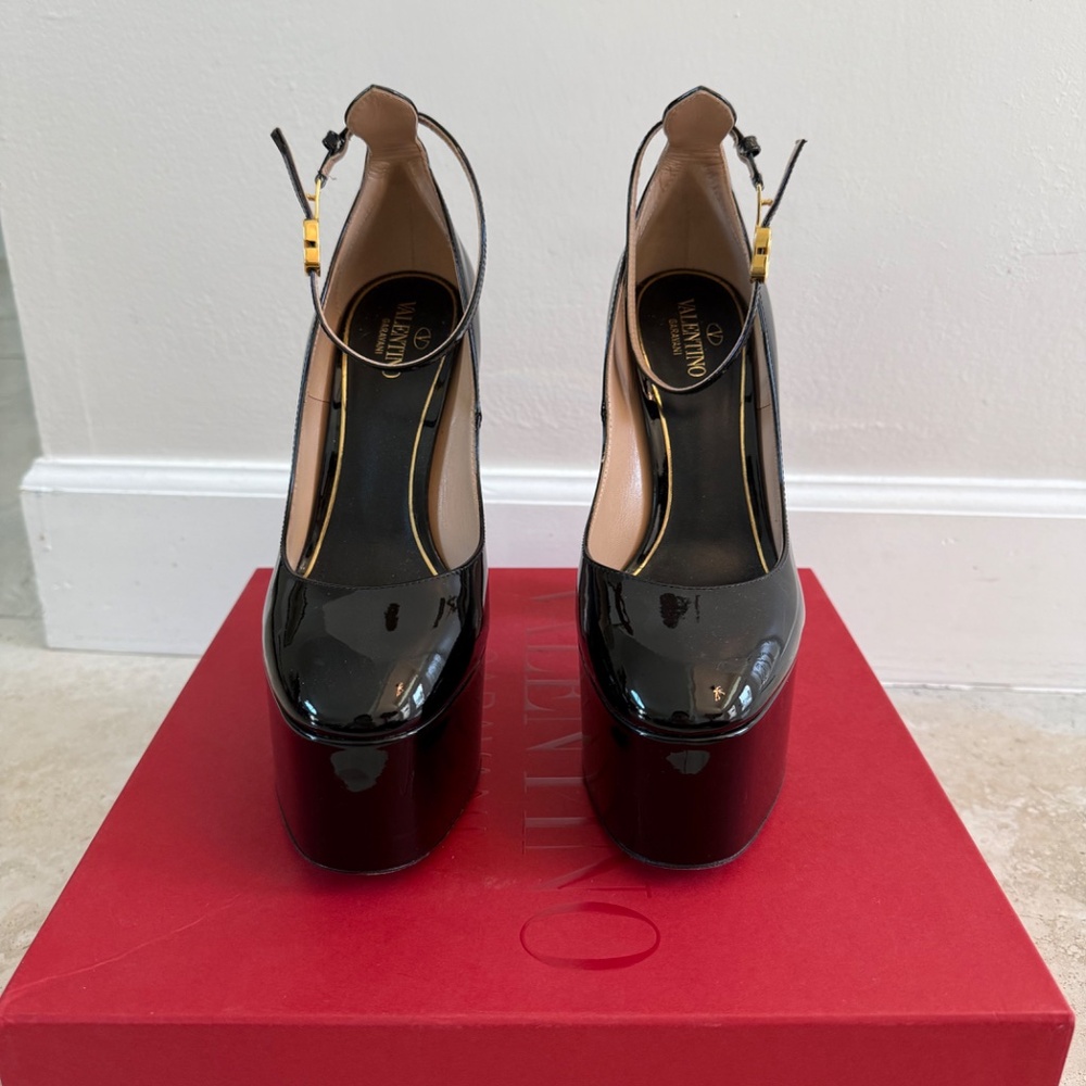 Valentino Garavani - Picture 2 of 3